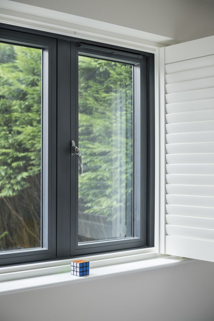 پنجره آلومینیومی: ویژگیها، مزایا و مقایسه با دیگر انواع پنجرهها