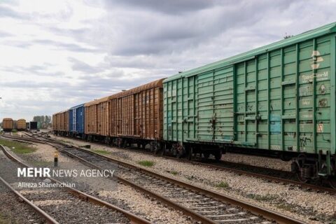 امکان واردات خودرو با قطار فراهم شد