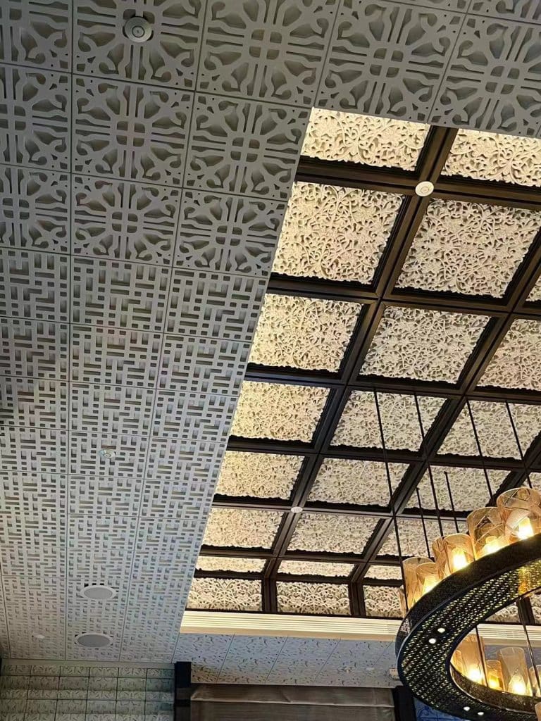 سقف GRC و GRG در سالن آرایشی بزرگ با طرحهای سفارشی